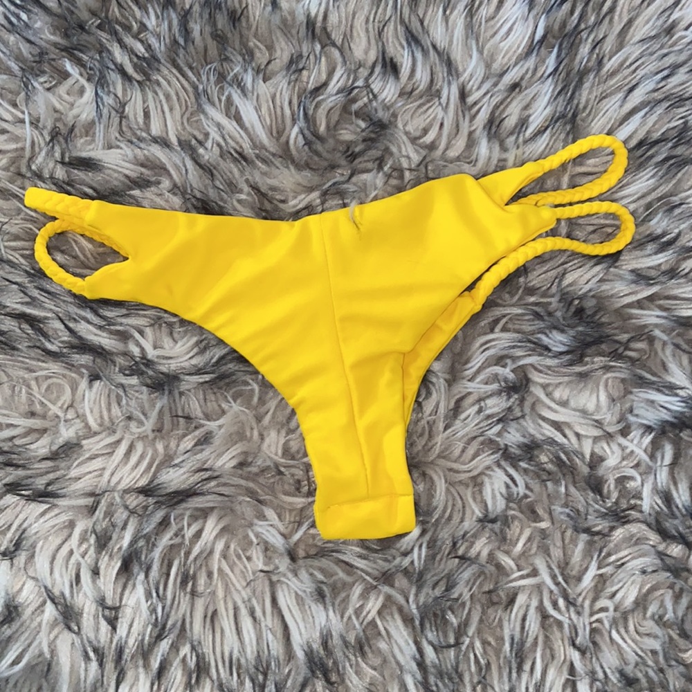 Beach Babe Bottoms - Picture 5 of 6